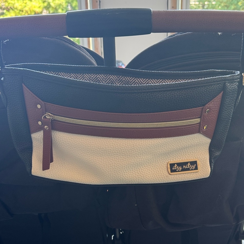 Itzy Ritzy coffee and cream stroller caddy
